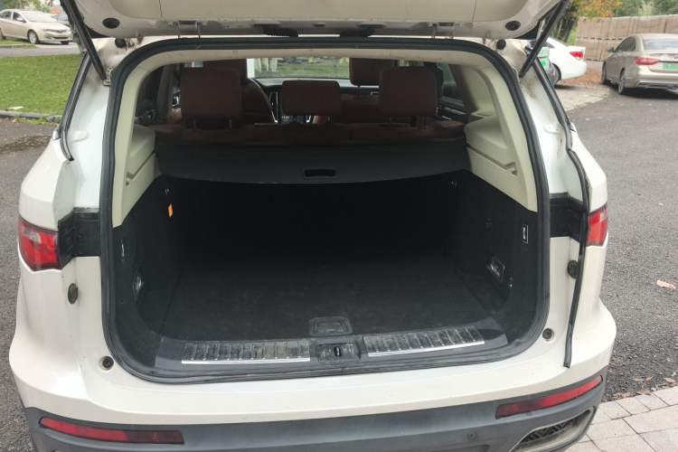 Used Zotye T700 2017 1.8T Manual Luxury Model
