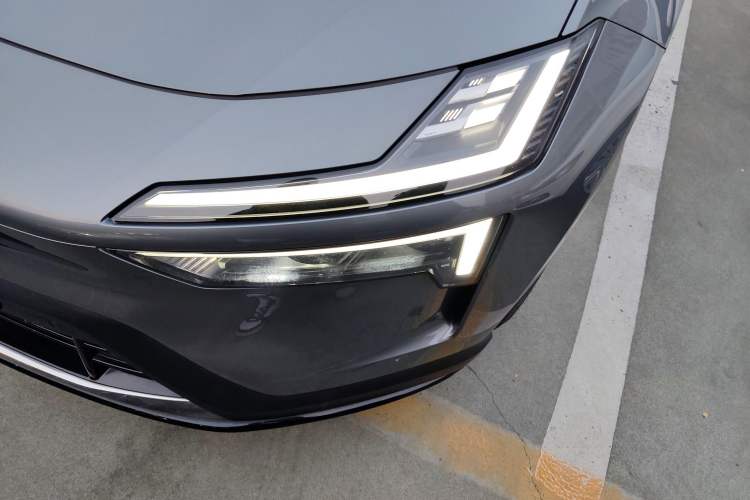 Used Polestar 4 2023 Single-Motor Long-Range PLUS