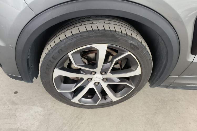 Used Lynk & Co 05 2020 2.0TD Four-Wheel Drive HypeHalo Left Front Wheel Hub