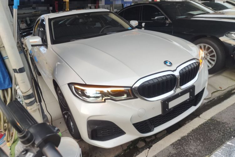 Used BMW 3 Series 2022 Updated 325Li M Sport Package Front Right 45 Deg