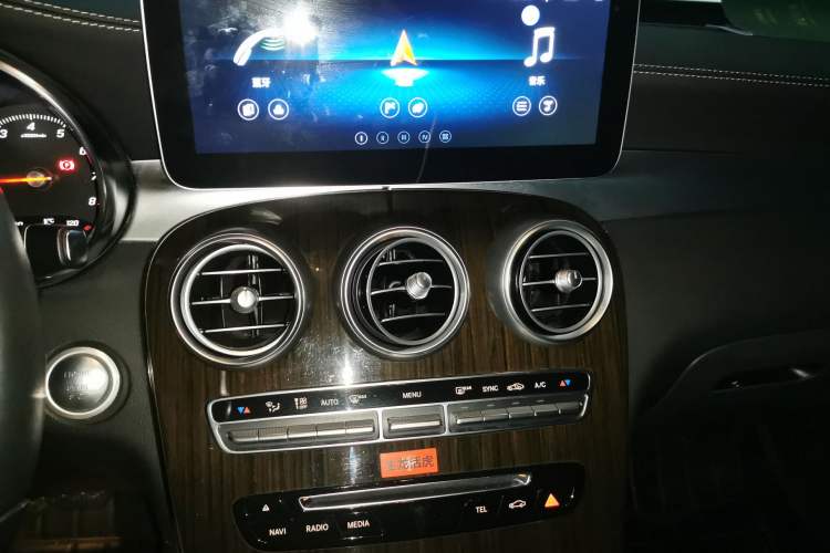 Used Mercedes-Benz GLC 2017 GLC 260 4MATIC Luxury Model
