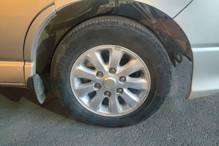 Used Jinbei Grace 2010 2.4L 3rd Generation Zunling Standard Version 9 Seats 9 Seats 4RB2
