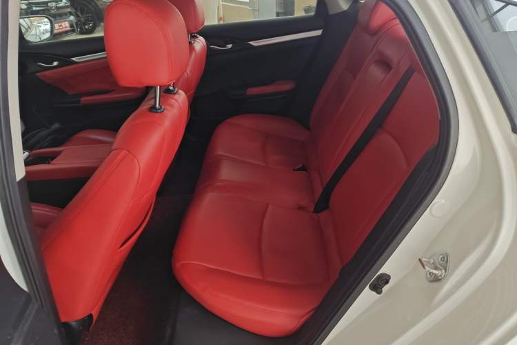 Used Honda Civic 2019 220TURBO CVT Dynamic Edition China VI Interior 4