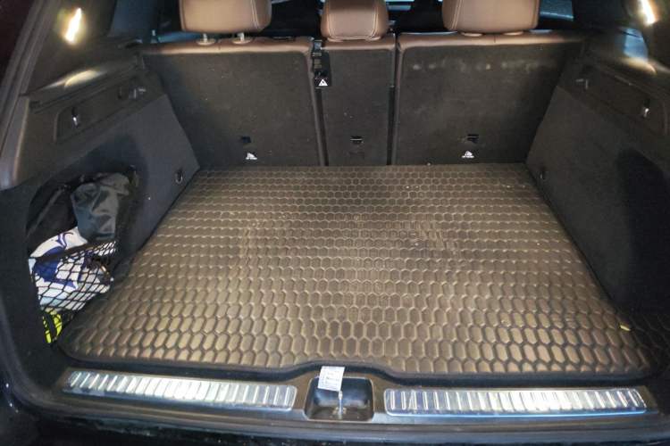 Used Mercedes-Benz GLC 2022 Refreshed GLC 260 L 4MATIC Dynamic Edition Trunk