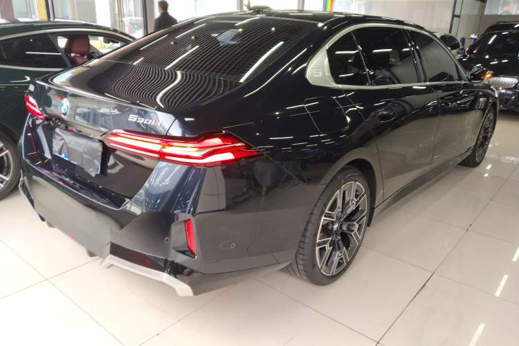 Used BMW 5 Series 2024 530Li Luxury Edition M Sport Package