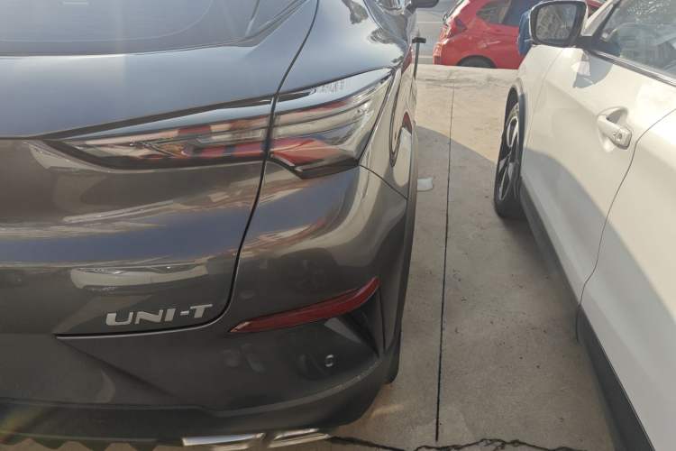 Used CHANGAN UNI-T 2020 1.5T Prestige Version
