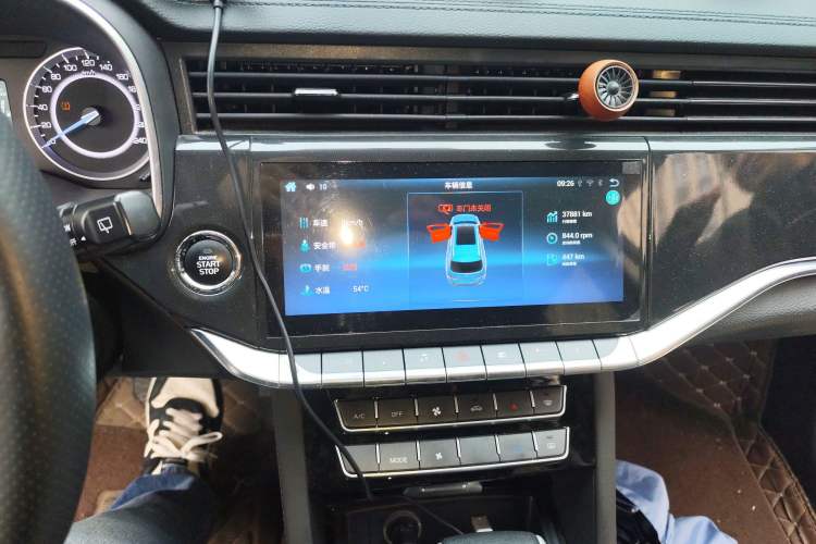 Used Sinotruk VGV U70 2020 1.5T Automatic Smart Enjoyment Elite Navigation Version – 6 Seats
