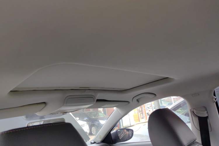 Used Volkswagen Sagitar 2015 230TSI Automatic Comfort Version