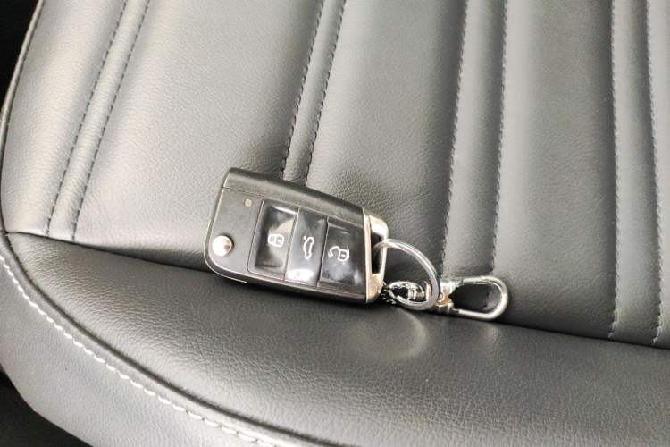 Used Volkswagen Touran 2018 Volkswagen Touran L 280TSI DSG Boundary Edition 6-Seater China VI Standard