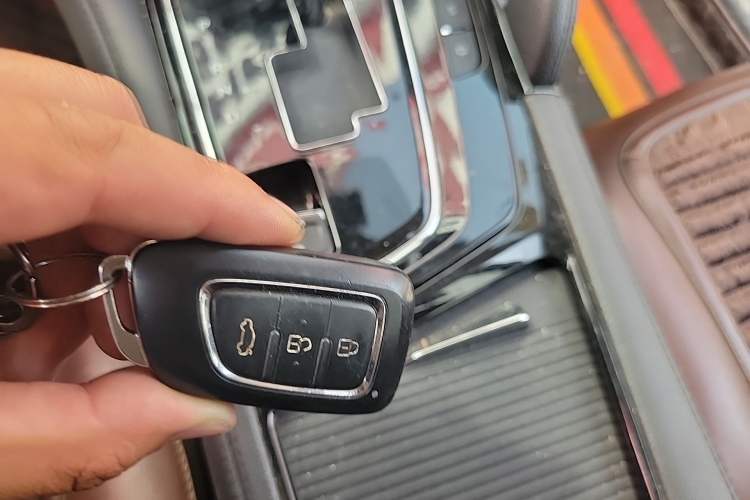 Used Dongfeng Aeolus AX7 2018 Classic 1.6T Automatic Luxury Model
