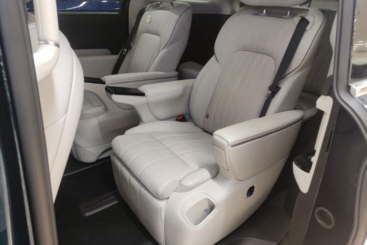 Used VOYAH Dream 2025 PHEV Four-Wheel-Drive Flagship Kunpeng Edition