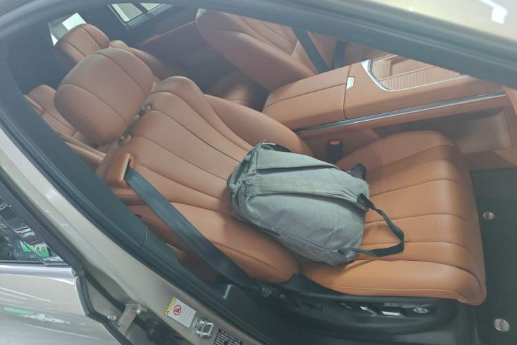 Used Wey Lanshan 2023 Four-Wheel Drive Ultra-Long Range Version
