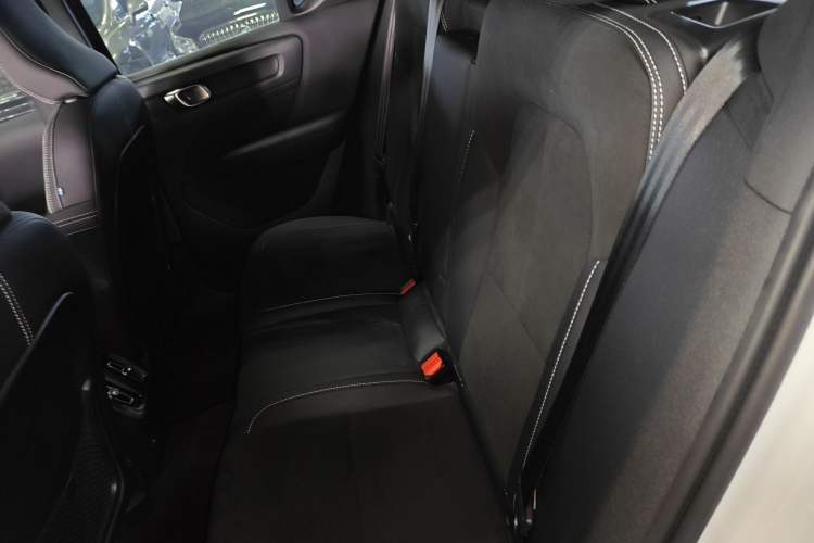 Used Volvo XC40 New Energy 2022 Long-Range Version Left Rear Seat