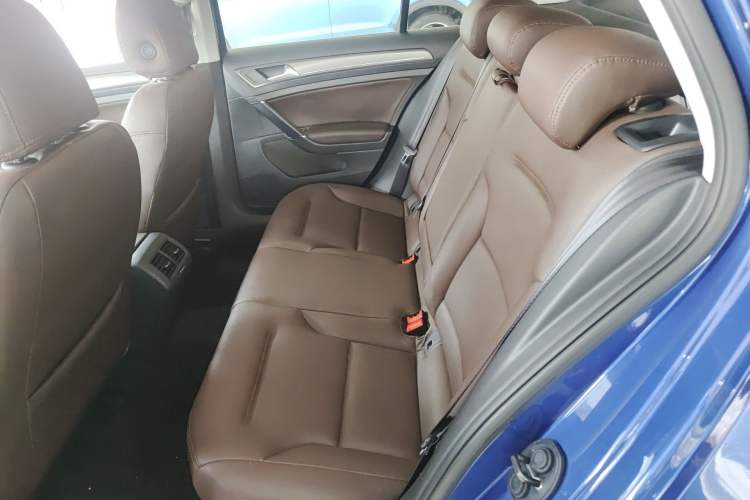 Used Volkswagen Golf 2014 1.4TSI Automatic Comfort Model Left Rear Seat