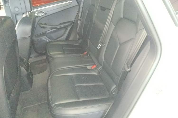Used Porsche Macan 2024 Macan 2.0T Left Rear Seat