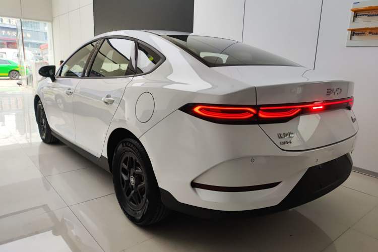 Used BYD Qin PLUS 2025 DM-i Smart Drive 55KM Leading Model