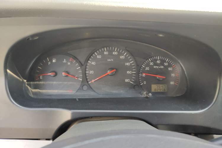 Used Jinbei Hiace 2014 2.0L Fifth-Generation Xiangyun Comfort Type 1 4G21C Instrument Cluster