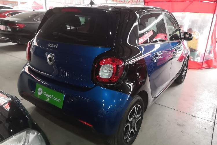Used smart forfour 2016 0.9T 66 kW Pioneer Edition