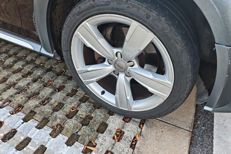 Used Audi A4 2014 40 TFSI allroad quattro plus version
