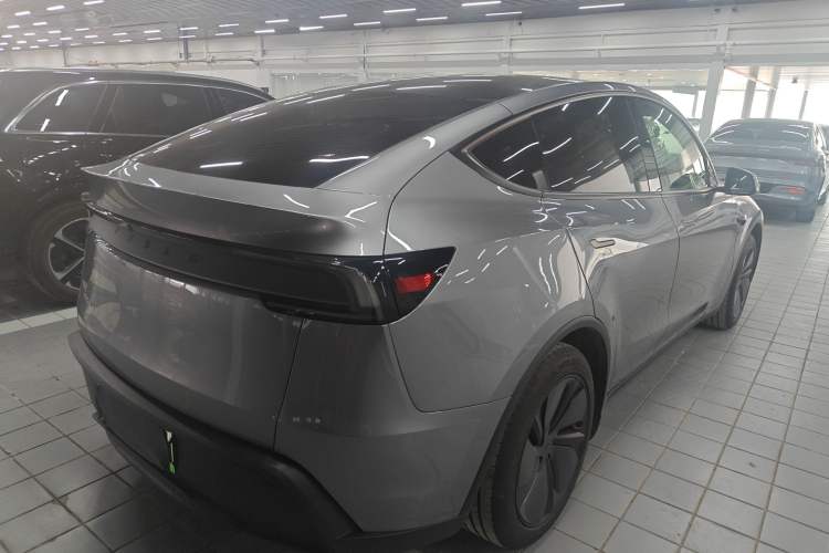 Used Tesla Model Y 2025 Rear-Wheel Drive First Edition Rear Right 45 Deg