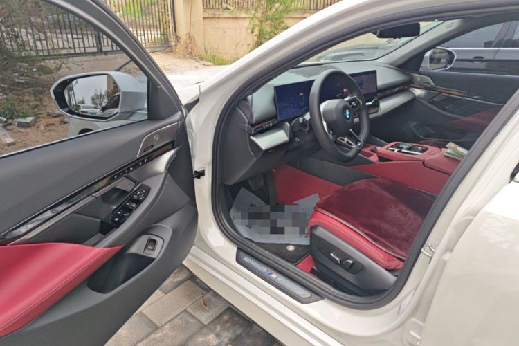 Used BMW 5 Series 2026 530Li Leading M Sport Package Driver Seat