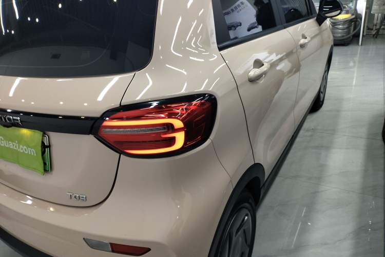 Used Leapmotor T03 2023 200 Lite Edition Right Rear Taillight