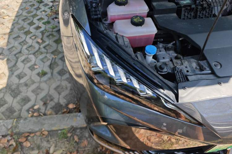 Used MG 4 EV 2022 520 km Flagship Edition Right Front Headlight