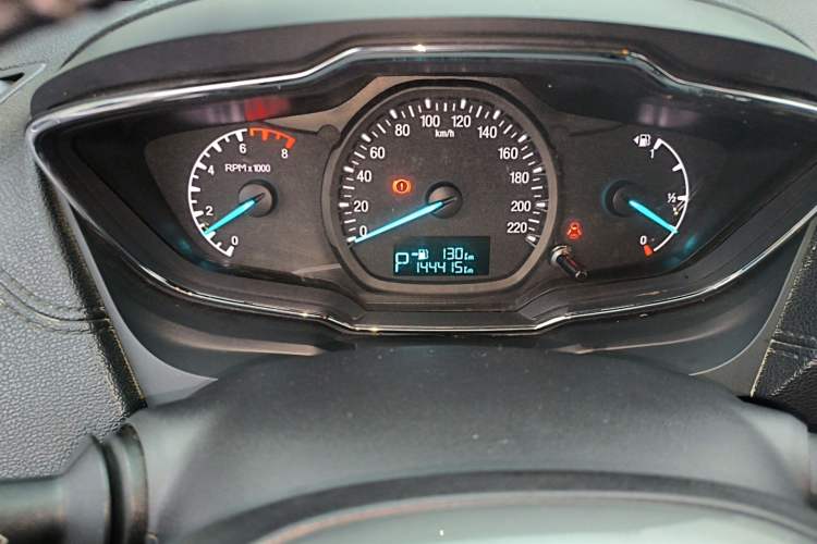 Used Ford Escort 2017 Happiness Edition 1.5L Automatic Fashion Version Odometer Close Up