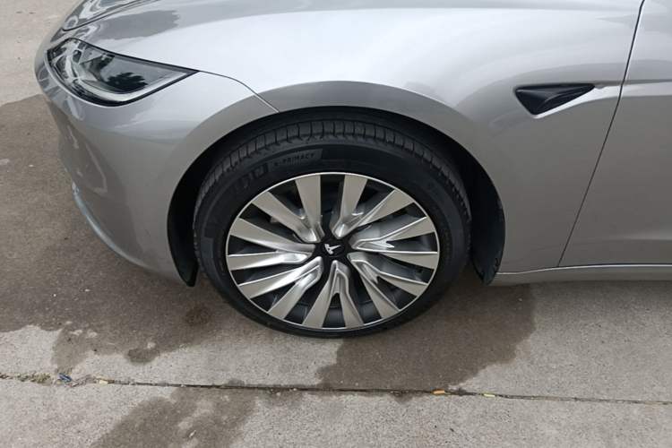 Used Tesla Model 3 2023 Rear-Wheel-Drive Version
