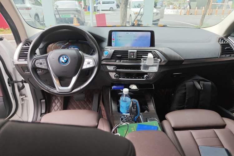 Used BMW iX3 2021 Updated Leading Edition Center Console