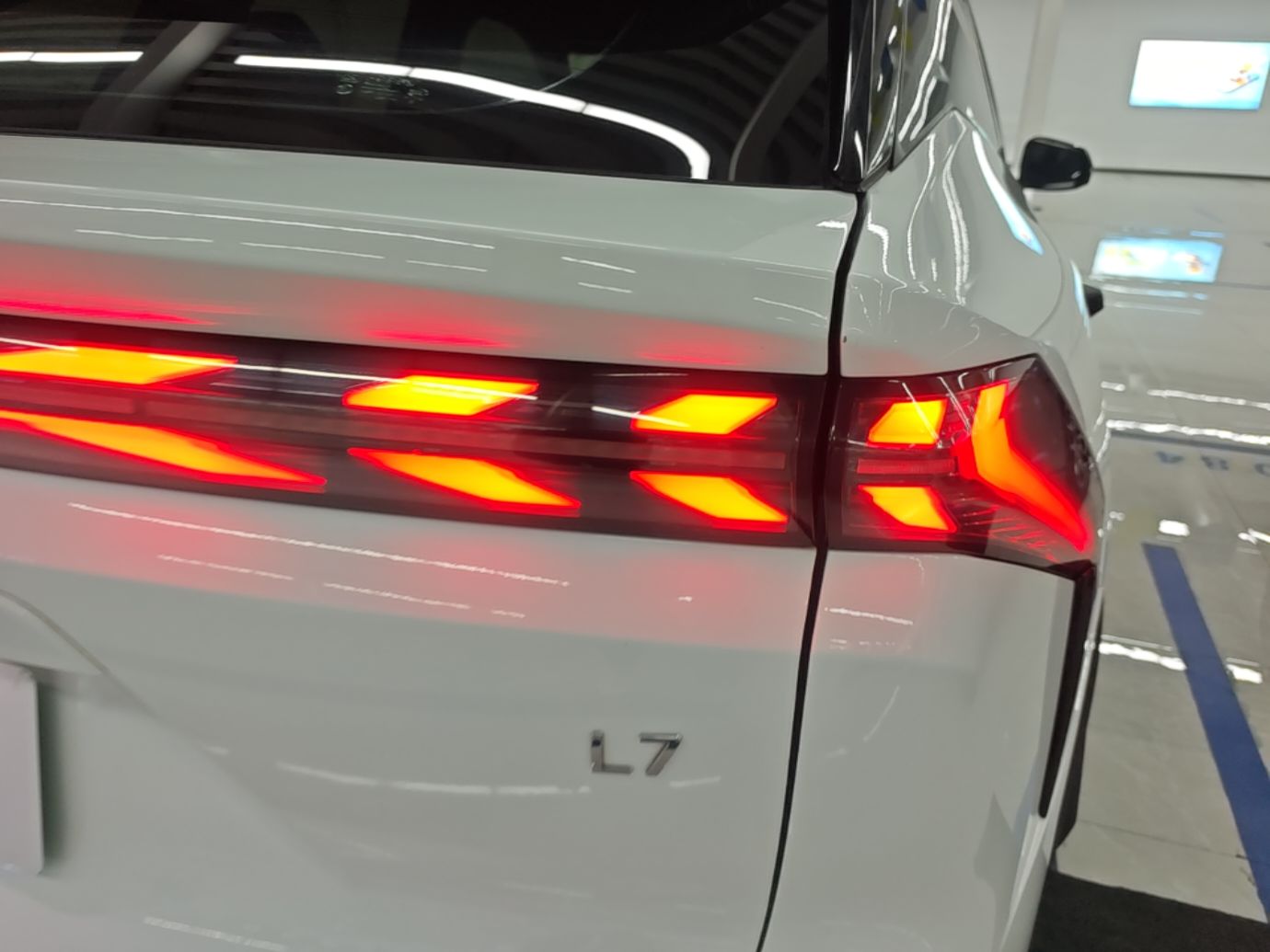 Geely Galaxy L7 2023 1.5T 115 km Starship — снимка 9