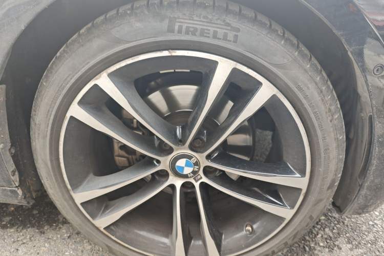 Used BMW 3 Series GT 2019 330i xDrive M Sport Night Edition Right Front Wheel Hub