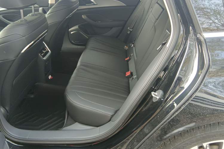 Used Hongqi H5 2023 2.0T Automatic Smart Connect Flagship Edition
