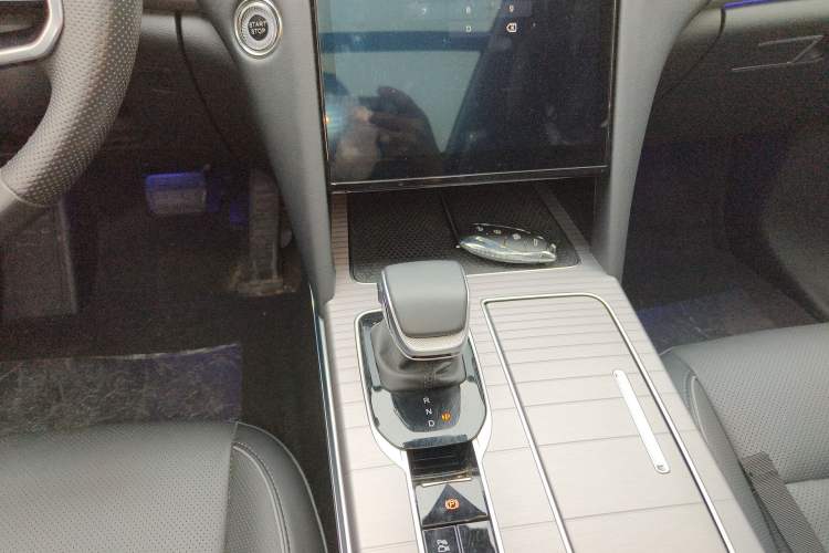 Used Hongqi HS7 PHEV 2024 2.0T PHEV Four-Wheel Drive Flagship Edition 6 Seats