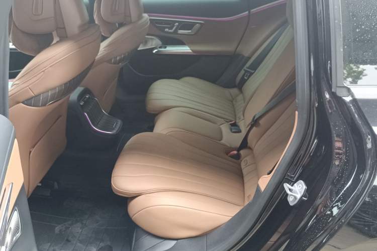 Used Mercedes-Benz E-Class 2024 E 300 L Luxury Model
