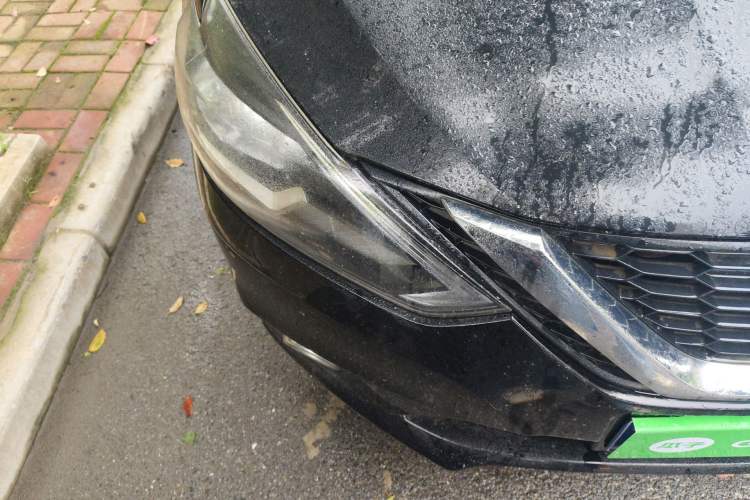 Used Nissan Sylphy 2016 1.6 XL Manual Luxury Edition Right Front Headlight