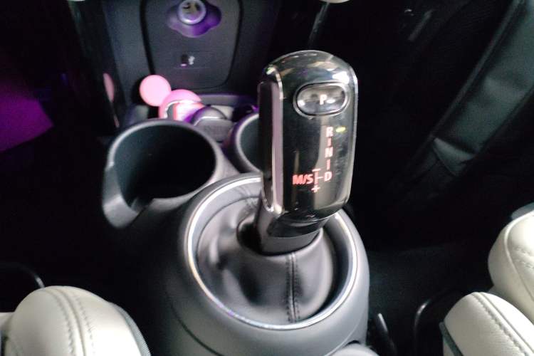 Used MINI MINI 2019 1.5T COOPER CABRIO Temptation Edition
