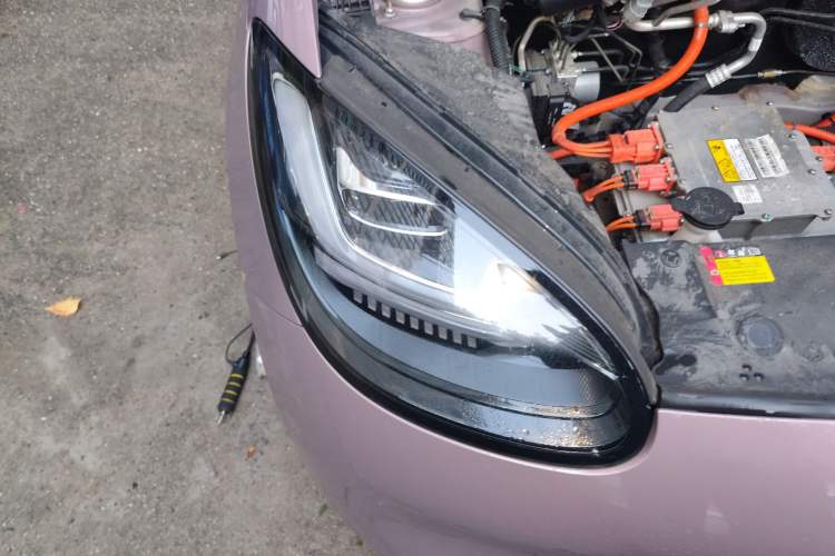 Used Wuling Bingo 2023 333km Enjoy+ Version Right Front Headlight