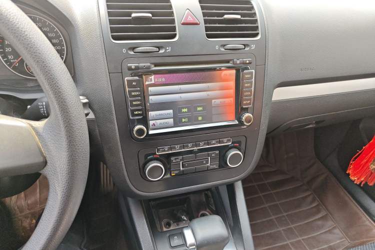 Used Volkswagen Sagitar 2011 1.4 TSI Automatic Luxury Edition
