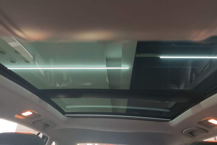 Used Volkswagen C-TREK 2017 1.6L Automatic Comfort Model Headliner