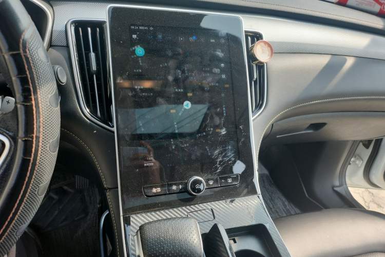 Used Roewe i6 MAX 2020 300TGI Automatic Sporty Cool Edition
