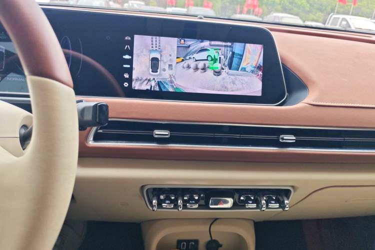 Used ORA Good Cat 2021 400km Standard Range Venus Edition Lithium Iron Phosphate Audio And AC Panel