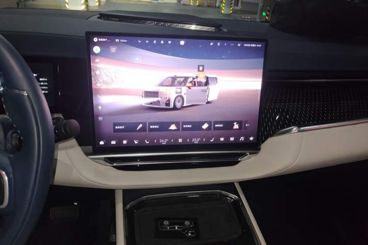 Used Zeekr 009 2024 Six-Seat Executive Version 4WD 108 kWh
