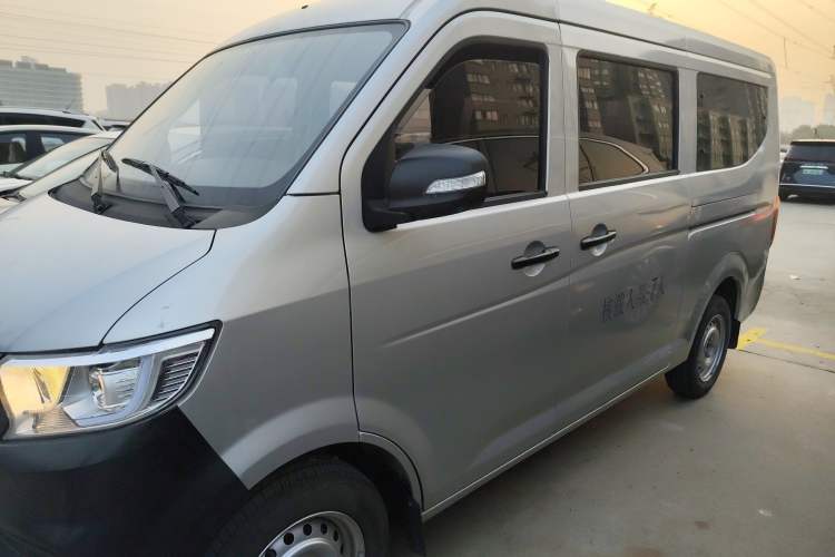 Used Kuayue Kuayue Xing V3 2023 1.5L Gasoline Comfort Model 7-Seater Passenger Vehicle
