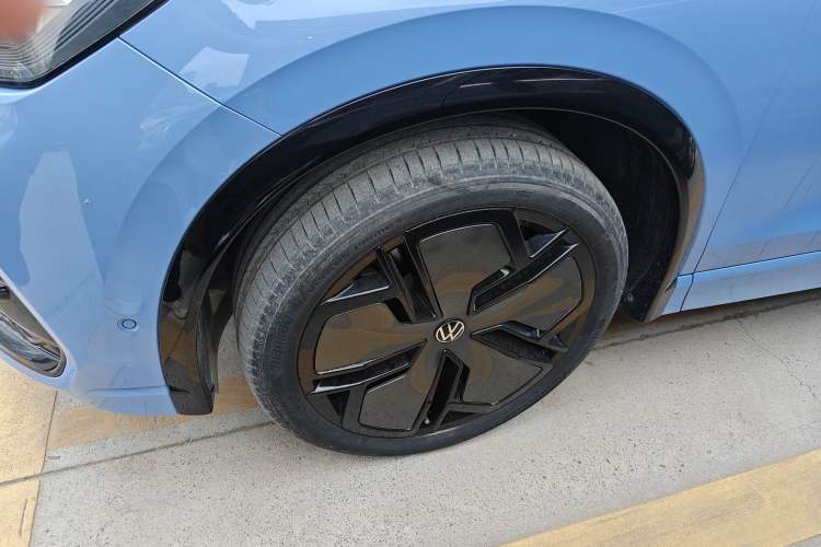 Used Volkswagen Tiguan L 2024 PRO 380TSI Four-Wheel Drive R-Line Prestige Edition Left Front Wheel Hub