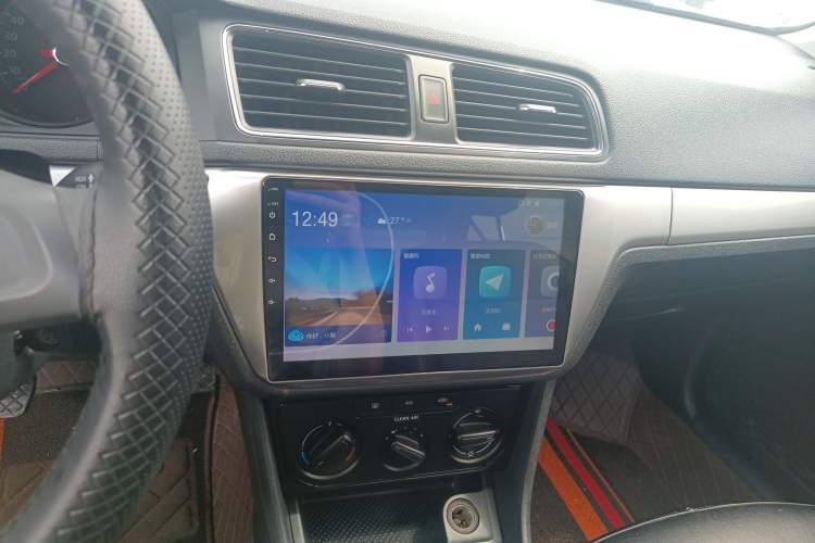 Used Volkswagen Lavida 2017 1.6L Manual Fashion Edition Audio And AC Panel