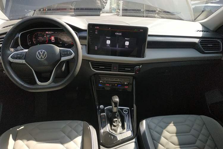 Used Volkswagen Tayron 2023 280TSI Two-Wheel-Drive Luxury Plus Advanced Version
