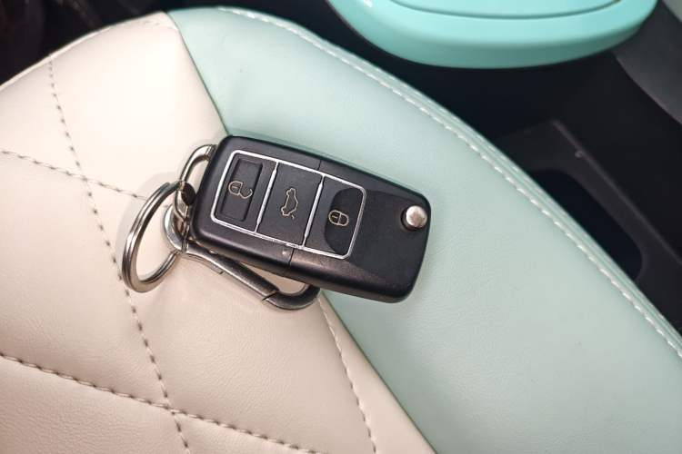 Used Brilliance Xinri i03 2022 Youth Edition 31.45 kWh Interior 1