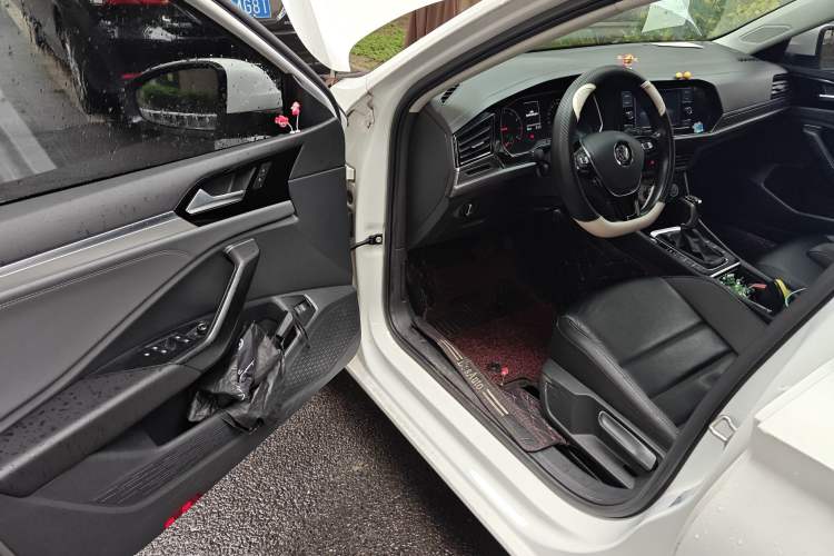 Used Volkswagen Sagitar 2019 280TSI DSG Comfort Version China VI Standard Driver Seat