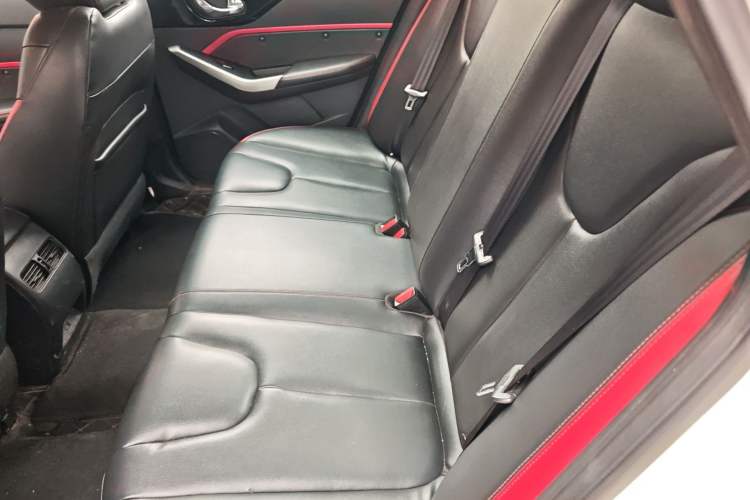 Used Venucia D60 2019 100 000 Honor 1.6L XL CVT Chenku Edition China VI Standard
